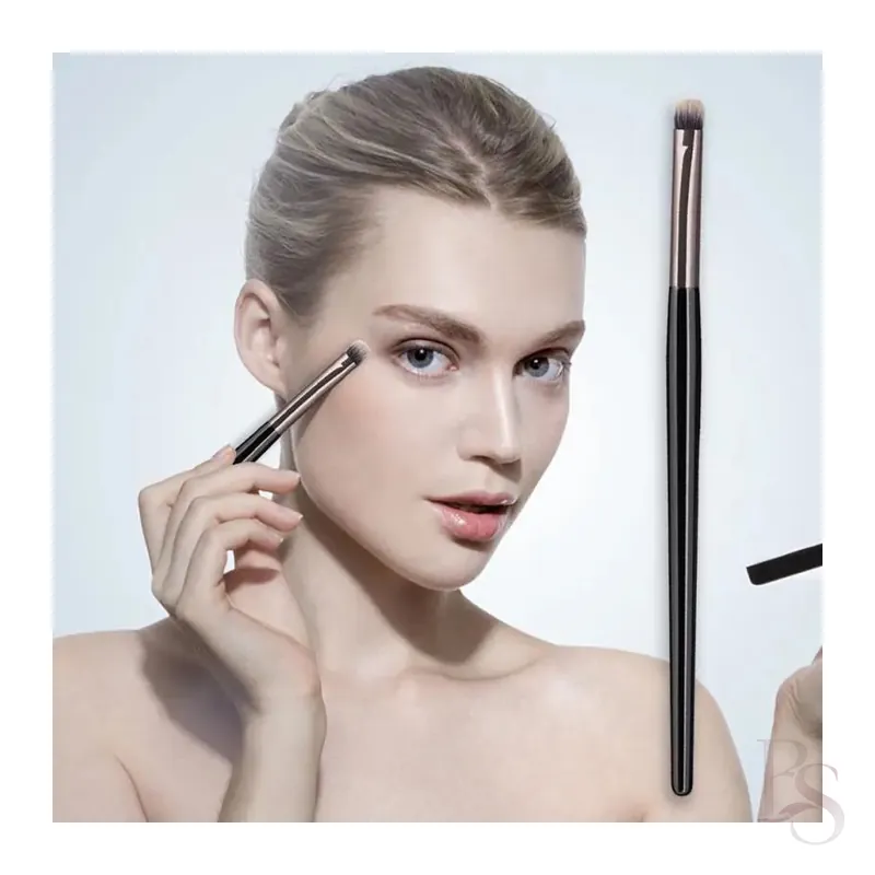 Ruby Face Eyeshadow Flat Brush