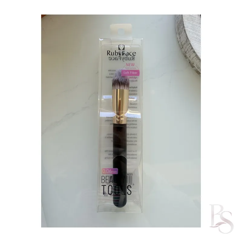 Ruby Face Pointed Brush